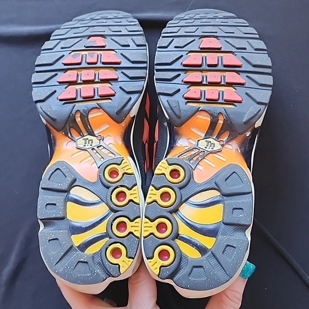 Youth size 7 sunset‎ Nike airmax